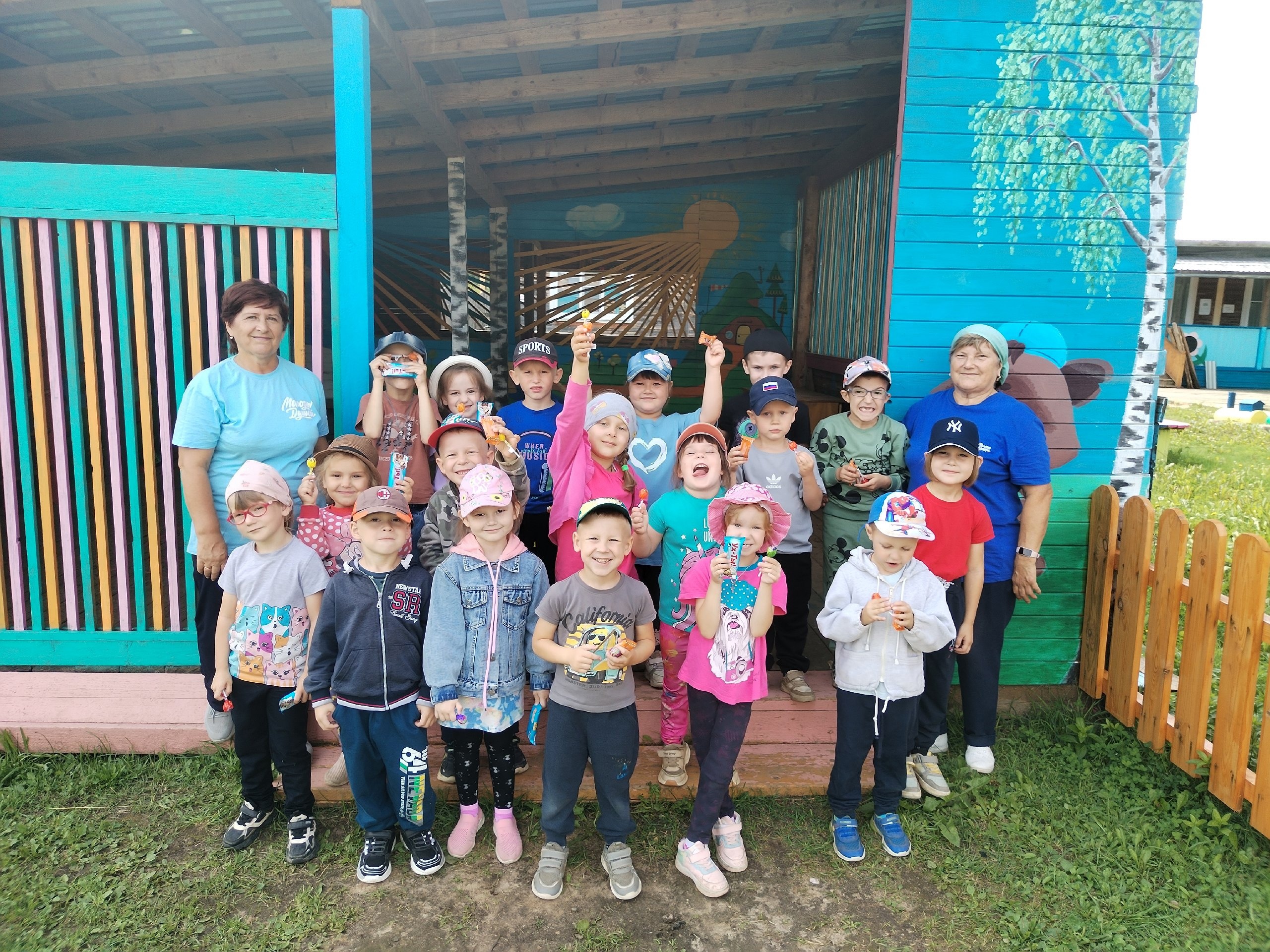 "Серебряные" волонтёры в гостях у детей