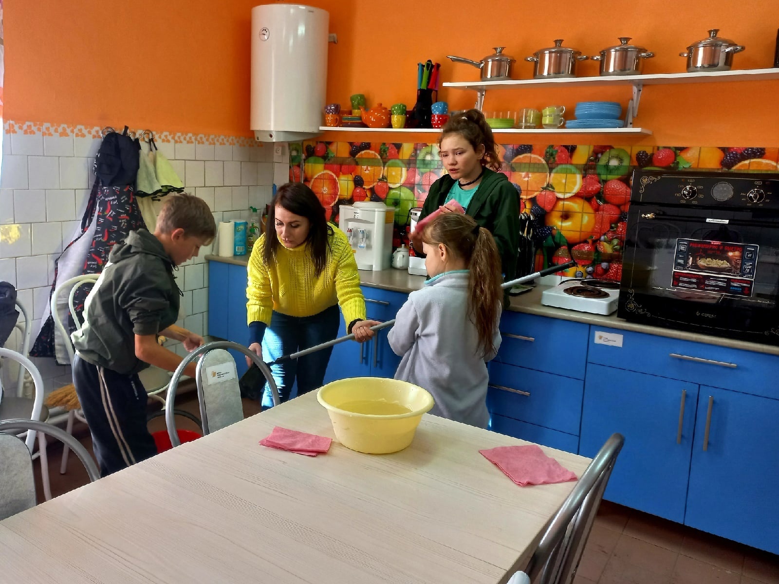 "С Мойдодыром я дружу - чистоту я навожу!