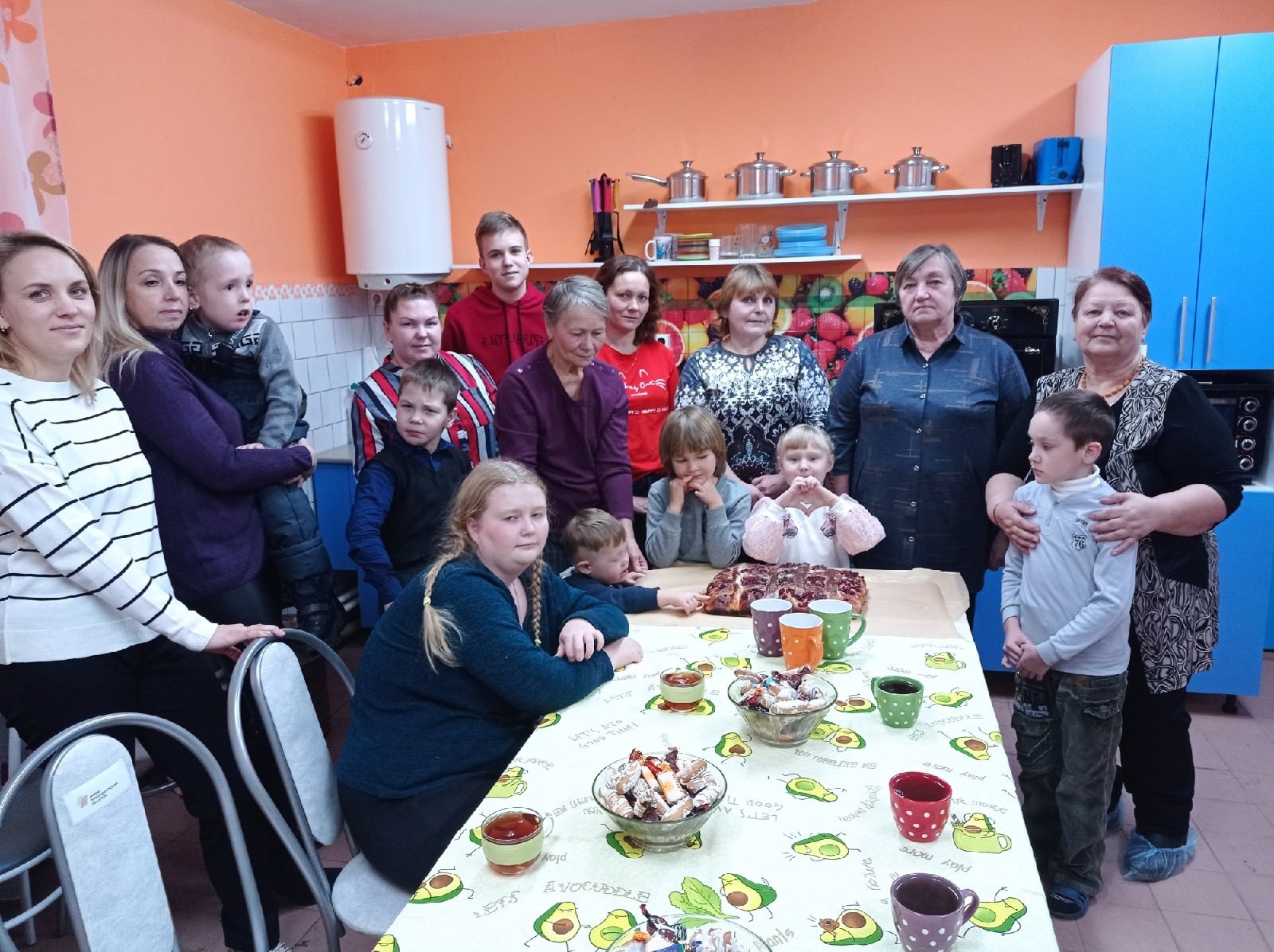 ЭТОТ МИР НЕ ОТ СОЛНЦА ТАКОЙ ЗОЛОТОЙ - МИР НАПОЛНЕН ДО КРАЯ ТВОЕЙ ДОБРОТОЙ!